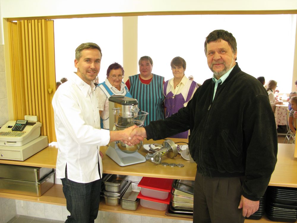 Lauka põhikool sai Chefs Cup’i abiga täienduse koolisöökla seadmete parki