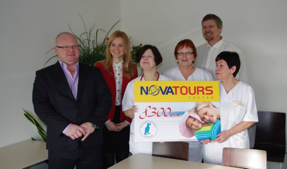 Novatours annab Pelgulinna sünnitusmajale üle känguruhoolduse toolid