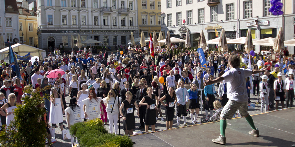 HEATEGEVUSLIK JOOKS! Rat Race 2015 toob publiku ette eurolauliku Stig Rästa