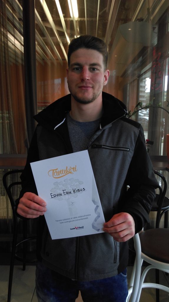 Eesti parim taipoksija Edvin Kibus annetas Lastefondile üle 500 euro