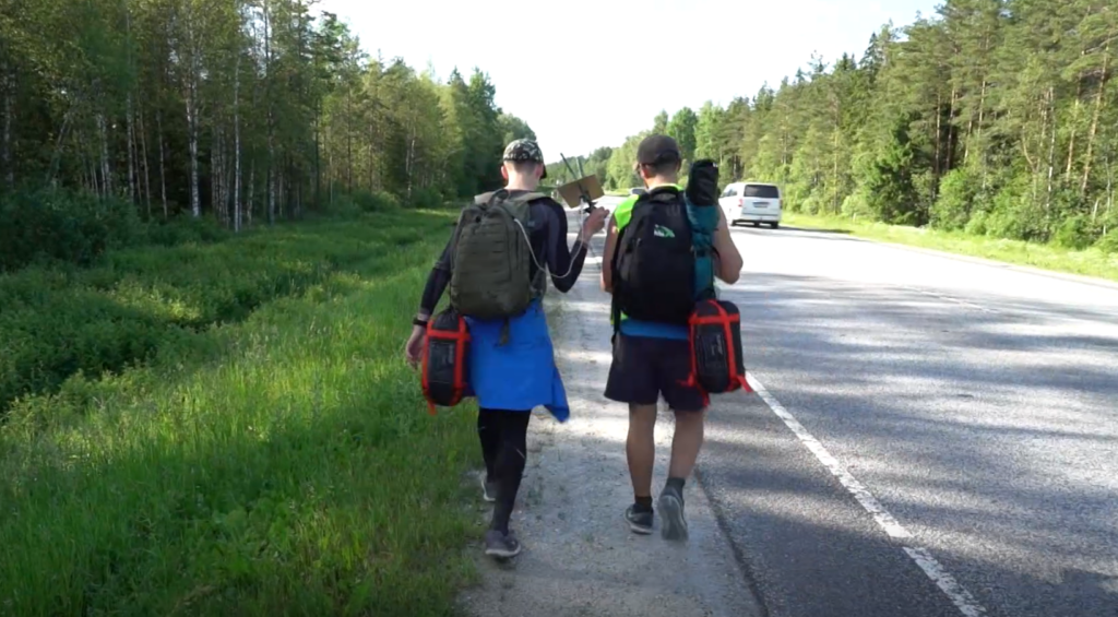 VIDEO I Kaks noormeest kõnnivad heategevuse nimel Tartust Tallinna