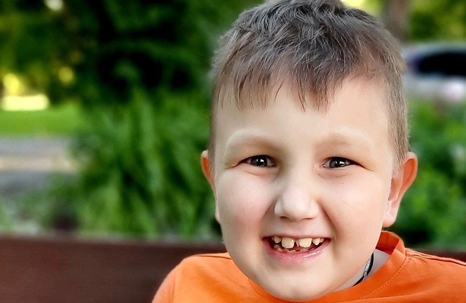 PALUN AITAME NÜÜD KÕIK KOOS I 7-aastane ajukasvajaga Artjom vajab heade inimeste abi!